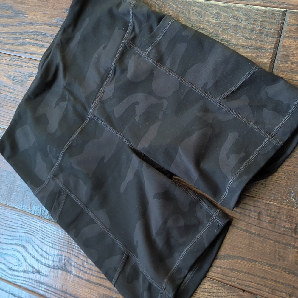 Bundle of 3 Biker Shorts - Blue Kyodan, Black Tesla, Black Camo Yogalicious - Picture 11 of 16